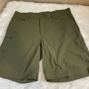LL bean nylon cargo Olive Green Men's Shorts 38